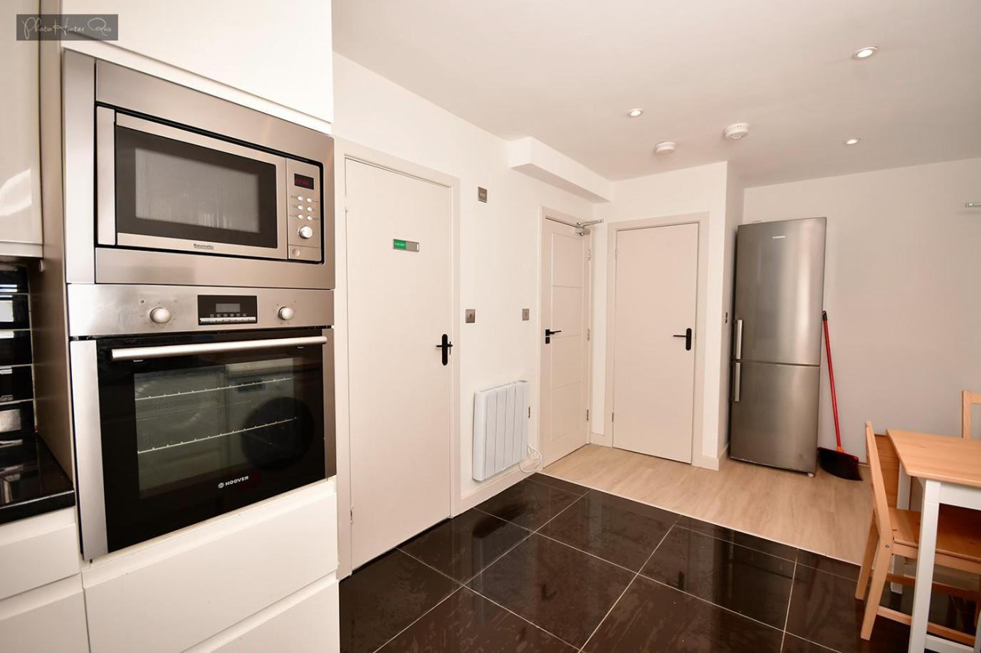 Morden Stratford 1 With Shared Bathroom * Londres
